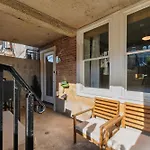 New Family-Friendly Capitol Hill Home With Free Parking & Close Metro Access